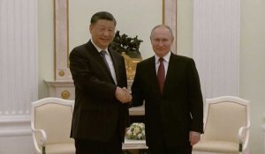 VIDÉO. Poutine affirme avoir « soigneusement étudié » le plan de paix de la Chine en Ukraine