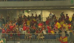 Les supporters espagnols célèbrent le but en finale du Mondial féminin