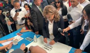 Guatemala : la candidate à la présidence Sandra Torres vote
