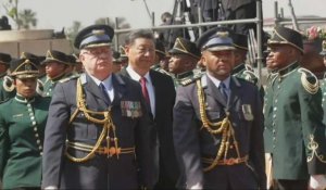 Le président chinois Xi Jinping accueilli en Afrique du Sud avant le sommet des BRICS