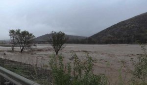 Grèce: inondatons sur et près d'une autoroute menant à la ville de Volos (centre)
