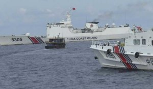 Des navires chinois bloquent des bateaux philippins en mer de Chine méridionale