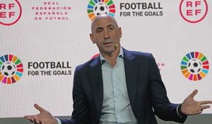 Luis Rubiales suspendu provisoirement par la Fifa