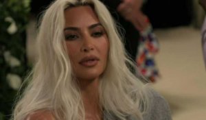 Kim Kardashian arrive au gala du Met à New York