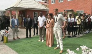 Nigeria : Le prince Harry et Meghan arrivent pour une visite dans une école à Abuja