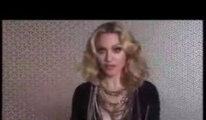 Buzz. Madonna passe l`aspirateur sur YouTube
