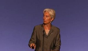 Mme Lagarde :"nous prolongeons la médiation du crédit