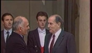 HUSSEIN-MITTERRAND