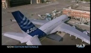 L'avion géant A380 d'Airbus a décollé pour son premier vol d'essai