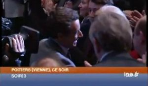 Sarkozy en visite électorale en Poitou Charente