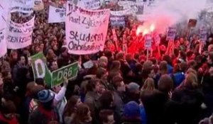 Une manifestation étudiante dégènère à La Haye
