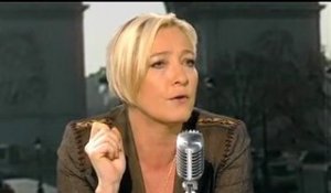 Le Pen : Johnny ne devrait pas donner son avis