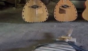 Yahya Challali le luthier du Djurdjura