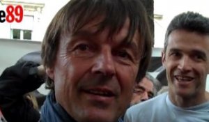 Retrouvailles Eva Joly-Nicolas Hulot à la manif contre les gaz de schiste