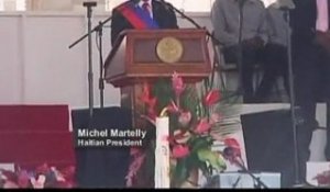 Haïti : Michel Martelly prête serment en tant que...