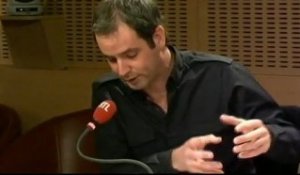 Tanguy Pastureau : "Henri Emmanuelli a le doigt baladeur"