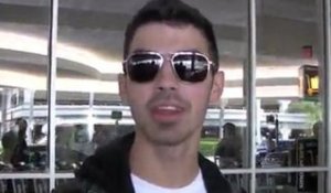 Les Jonas Brothers ne se séparent pas selon Joe Jonas