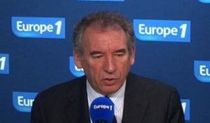 Pour François Bayrou, "il n'y a pas de duel" avec Borloo