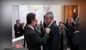 2007 : Nicolas Sarkozy remet la Légion d'honneur à Robert Bourgi