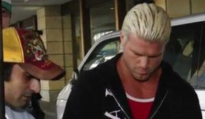 Hugh Jackman frappe Dolph Ziggler