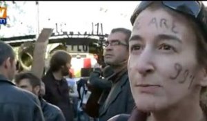 Indignés parisiens mobilisés contre la précarité