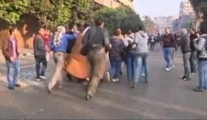 Egypte: des heurts entre police et manifestants font un mort