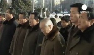 Les Nord-coréens ne cessent de pleurer Kim... - no comment