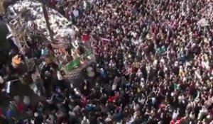 Syrie : manifestation monstre à Homs contre la répression