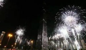 Les feux d'artifice embrasent le Brésil, l'Uruguay et les Emirats arabes unis pour 2012