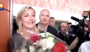 Présidentielle : Marine Le Pen chahutée à son arrivée à La Réunion
