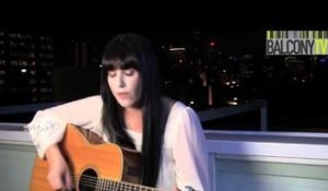 ASHLEIGH AUCKLAND - MIDDLE OF NOWHERE (BalconyTV)