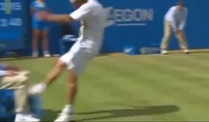 Tennis : Davis Nalbandian frappe l'arbitre (Queen's 2012)