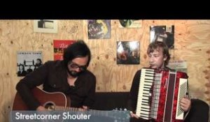 Lowlands session - Blaudzun plays Streetcorner Shouter