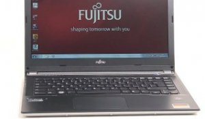 Fujitsu Lifebook UH572