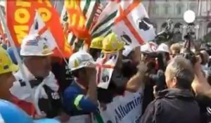 Rome: Manifestation musclée des employés de l'usine...