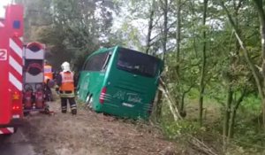 accident un bus dans le fossé sur l'E42 à Héron