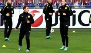 Dortmund - Götze jongle avec son chewing-gum !