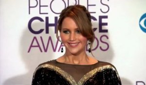 Jennifer Lawrence fait un grand plongeon pour la soirée des THR