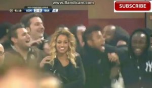 Balotelli, Robinho et leurs amis fêtent le succès des Rossoneri face au Barça