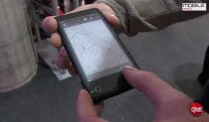 MWC 2013 : YotaPhone, le smartphone doté d'un 2e écran à encre électronique
