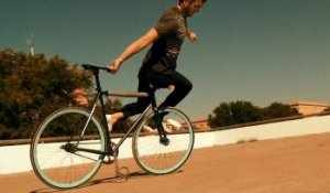 Fixie - Cruising and Tricks - 2009