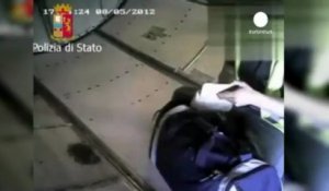 Des employés d'Alitalia arrêtés pour vols de bagages