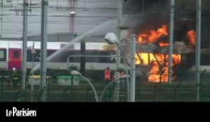 Un TGV en feu à Saint-Denis