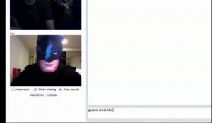 Trop drôle : Batman qui déconne sur Chatroulette...mais est-ce vraiment Batman?!