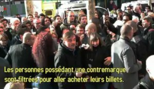Les fans des Stones devant Virgin Megastore à Paris