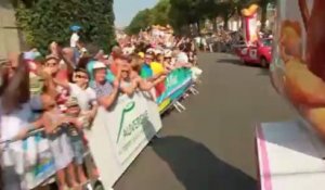 Le Tour de France vu d'une caravane publicitaire