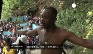 Cérémonie vaudou  traditionnelle à Haïti - no comment