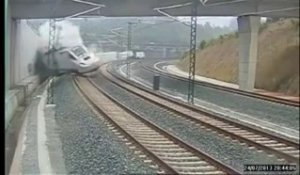 Accident de train en Espagne : les images du choc