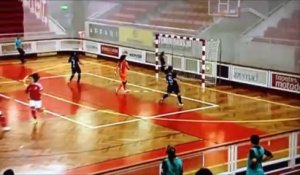 Futsal : le but génial de Rita Martins
