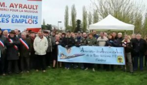 Cambrai: manifestation d'élus devant la BA 103